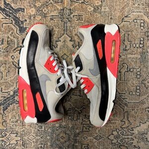 Nike Air Max 90 (INFRARED) 2010 used (NO BOX) (NO INSOLES) size 9.5